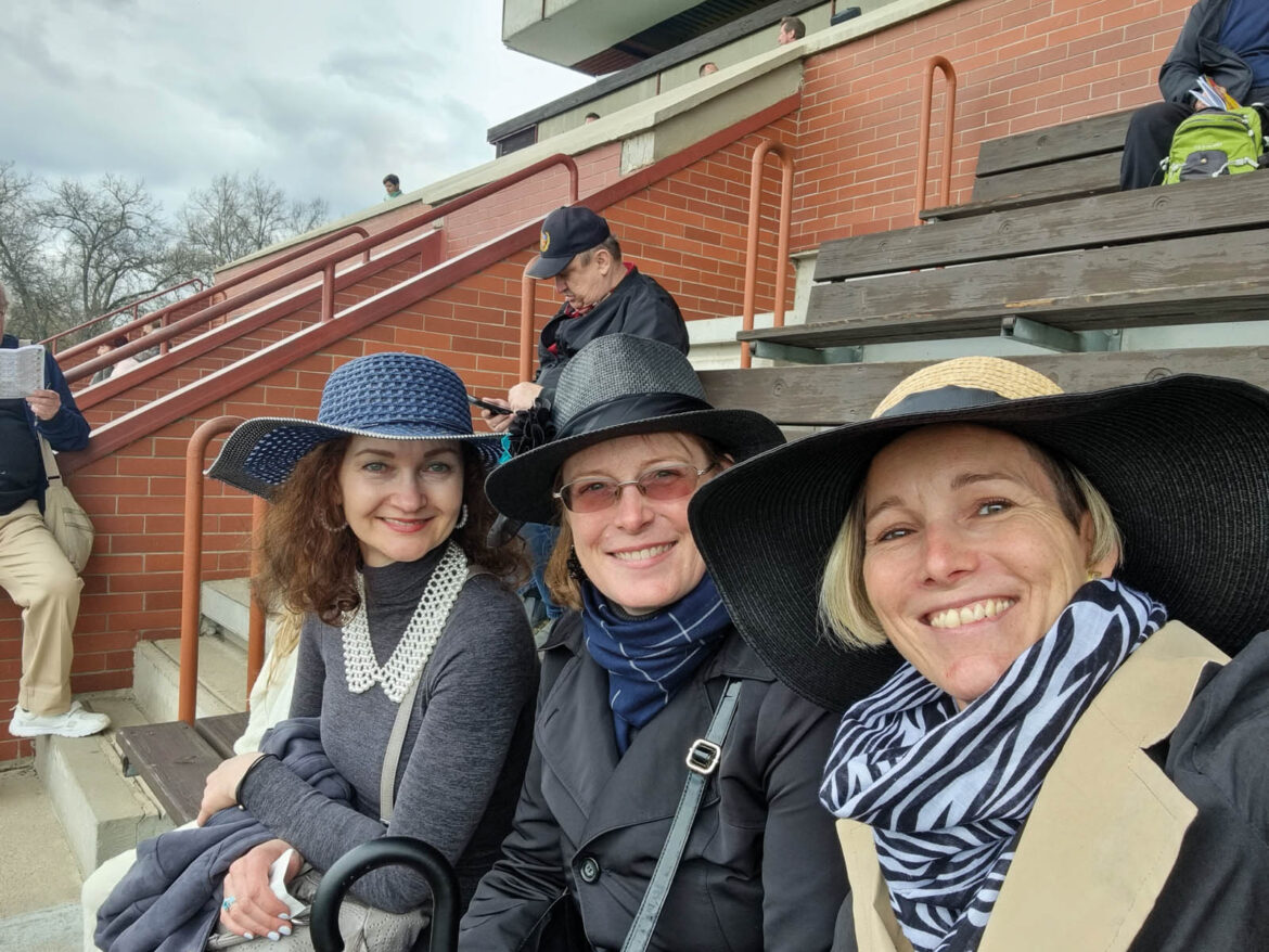 SIG_Lady_na_dostizich_20230423_152704_u